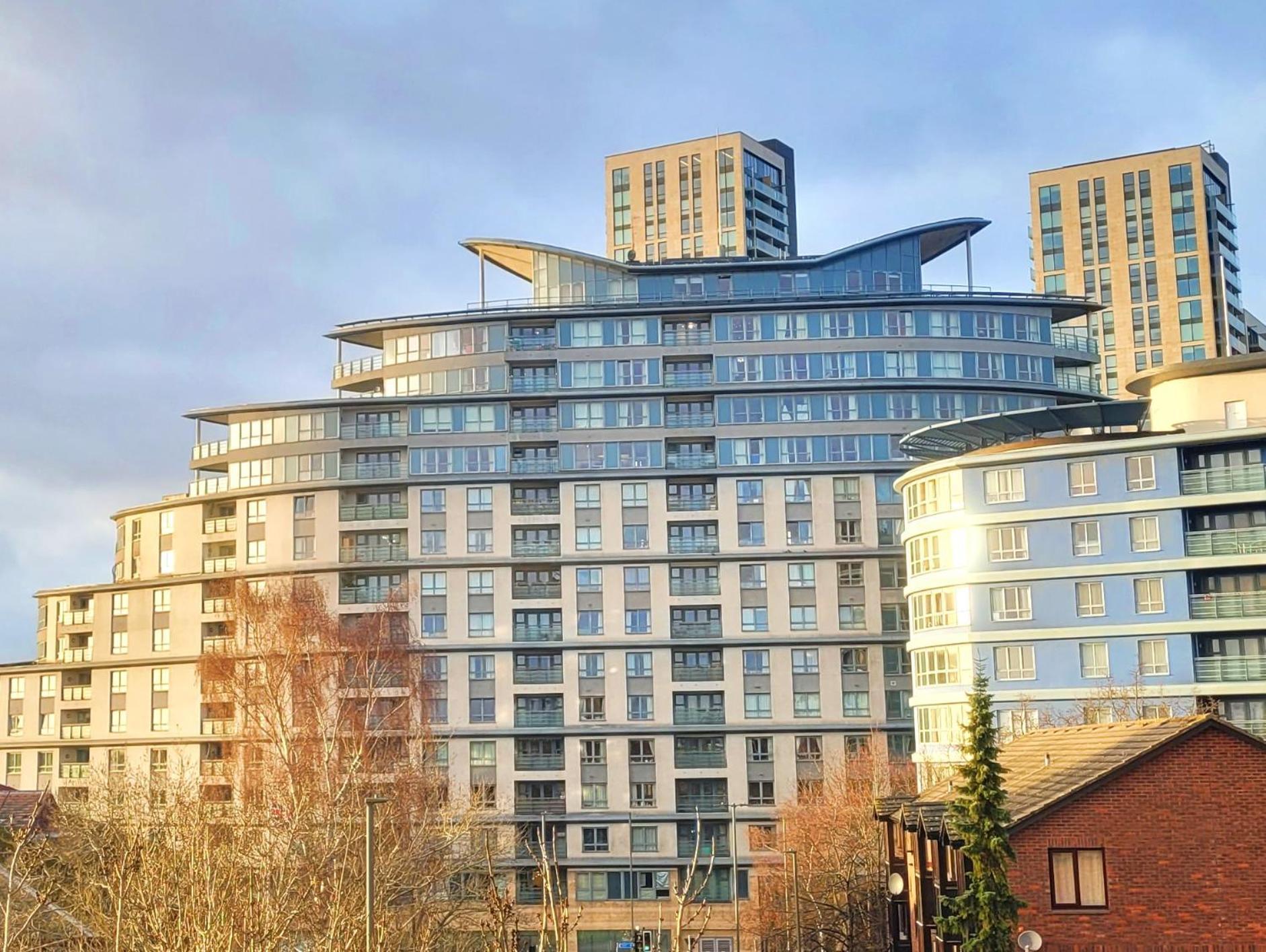 Oakdale Apartments Woking Extérieur photo